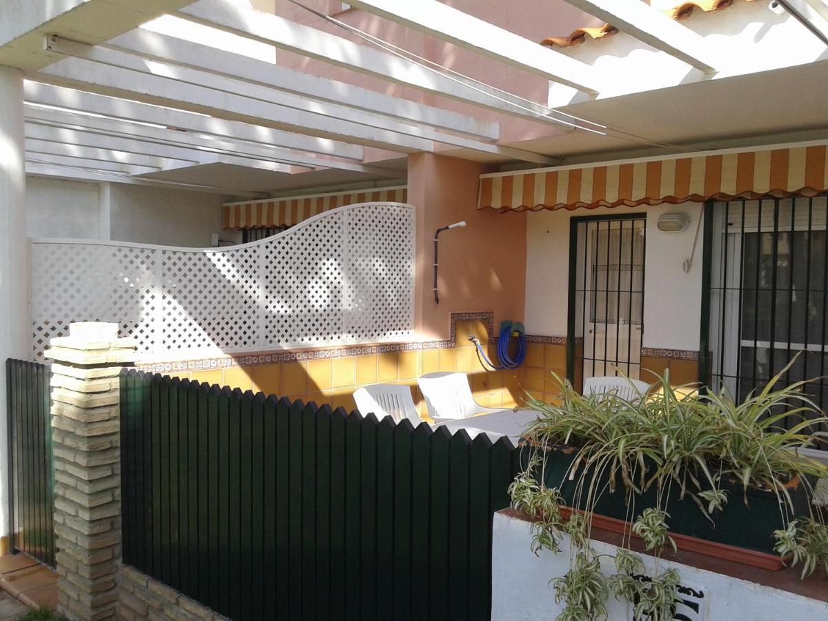 Primera Linea De Playa Casita Adosada 奇克拉纳－德拉弗龙特拉 外观 照片